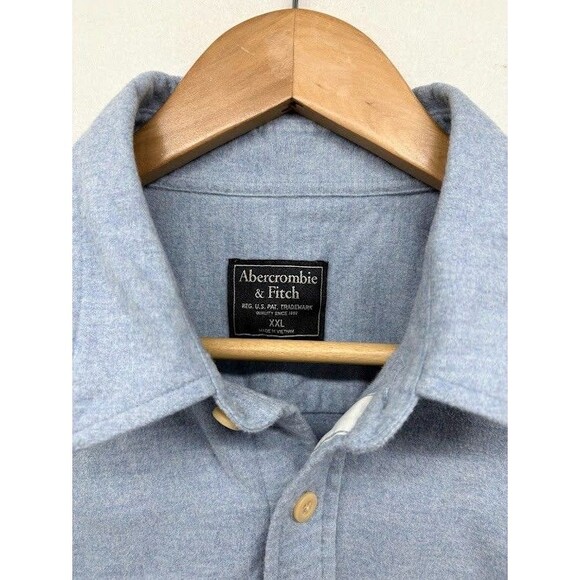 Abercrombie Men's Size XXL Light Blue Flannel Button Down Shirt - Picture 6 of 6